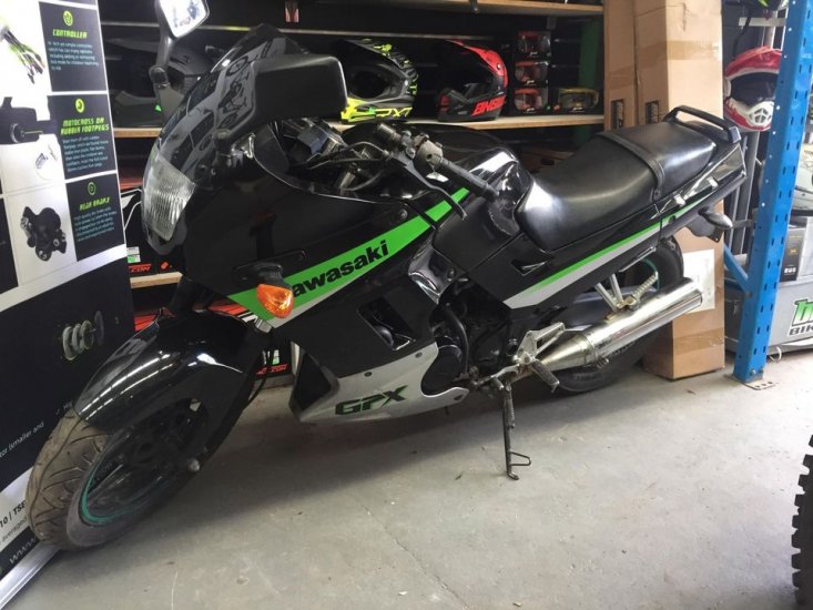 Kawasaki GPX250 - 2006 model, Learner approved and just serviced - Click Image to Close