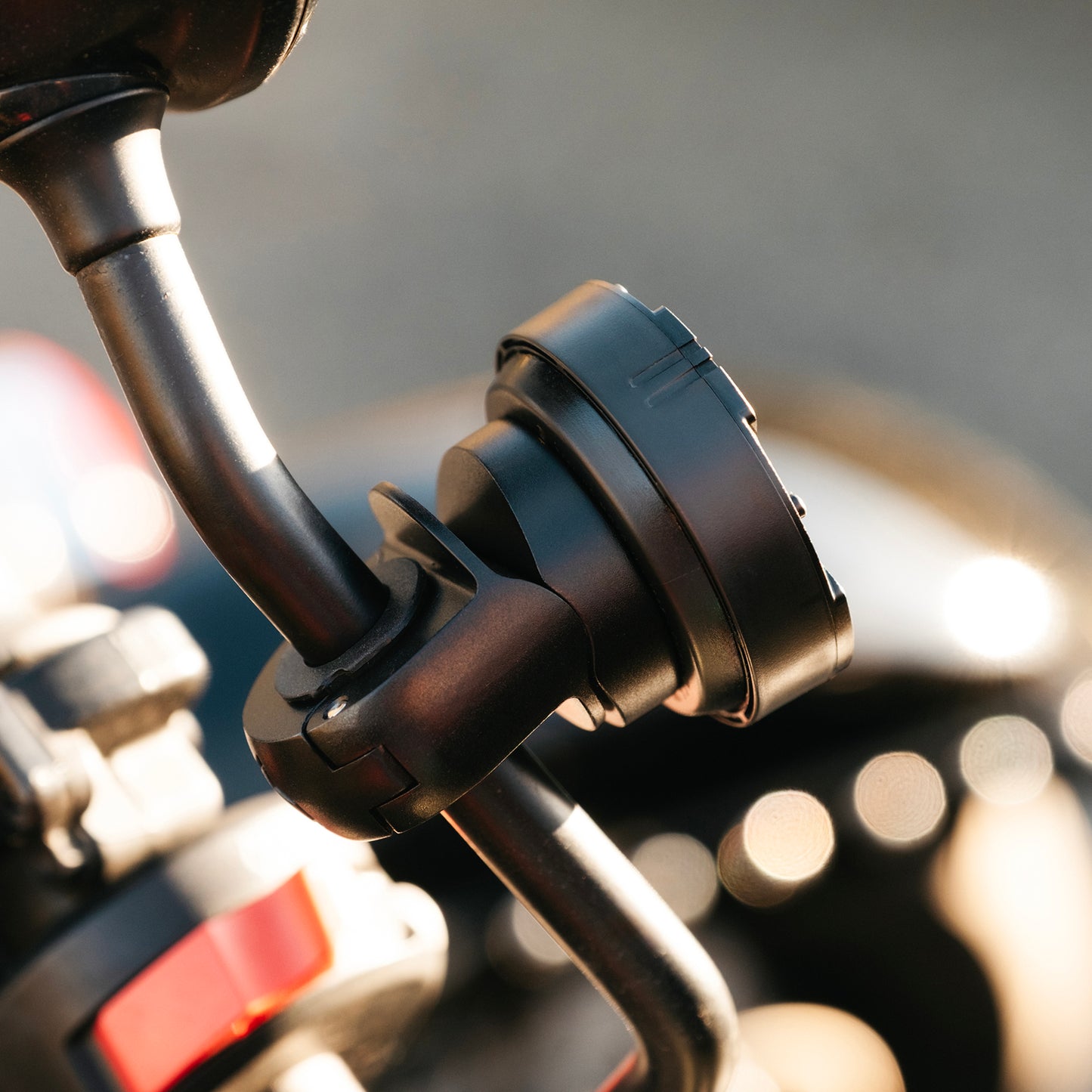 Beeline Mirror and Cross Bar Mount