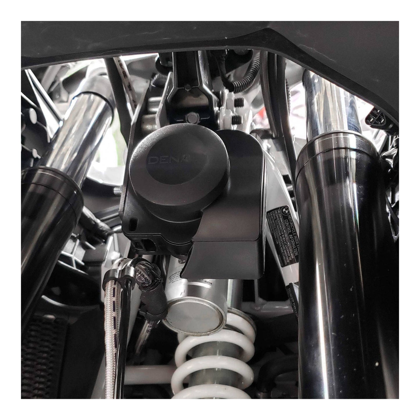 Denali Compact Horn Mount Bracket - BMW R1200GS/GSA with M8 Front Bolts