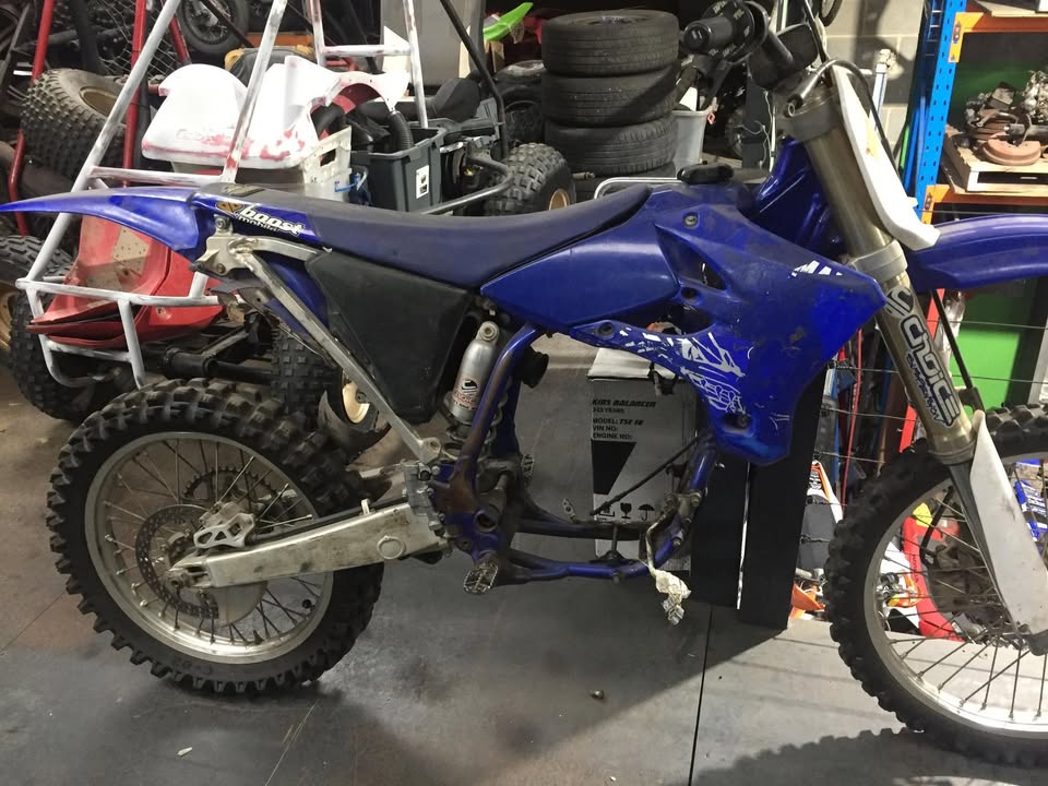 WRECKING - Yamaha YZF250 - 2005 model