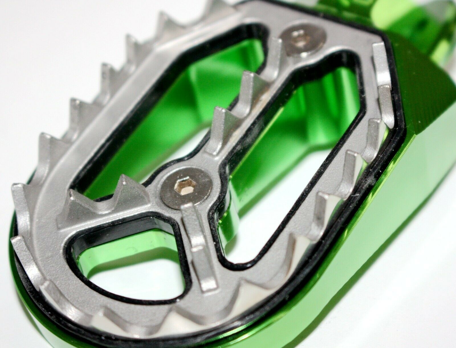 CNC GREEN Stainless Footpeg Foot Pegs Rest Pedal FX205 65SX MX MOTORCYCLE BIKE