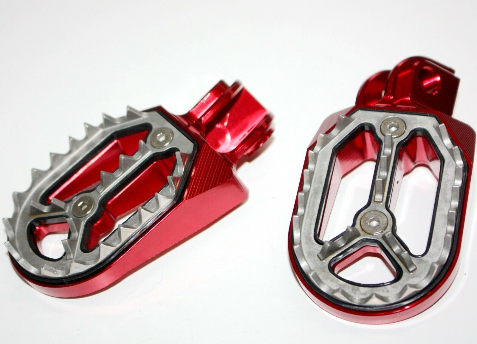 CNC RED Stainless Footpeg Foot Pegs Rest Pedal FX205 65SX MX MOTORCYCLE BIKE