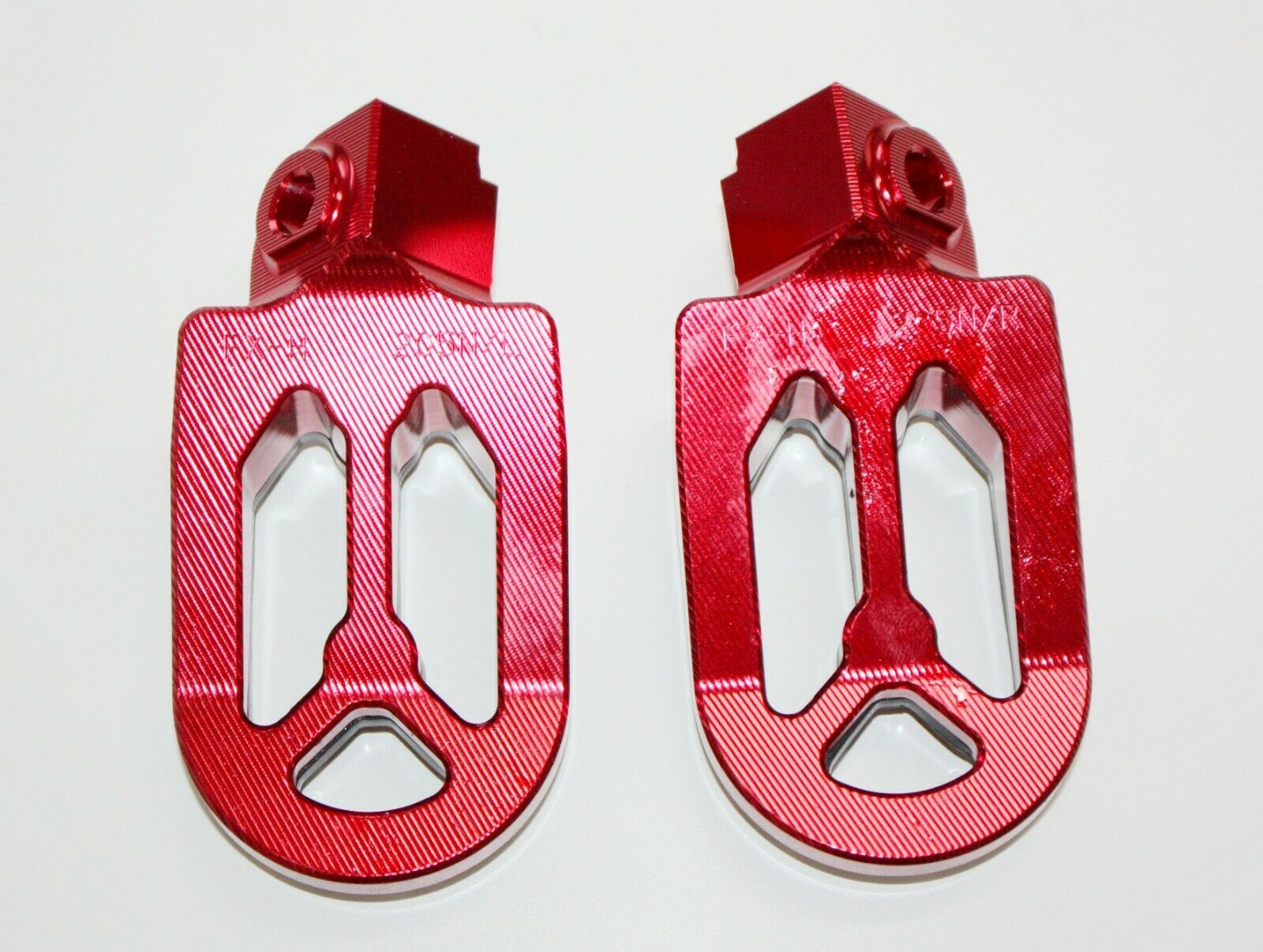 CNC RED Stainless Footpeg Foot Pegs Rest Pedal FX205 65SX MX MOTORCYCLE BIKE