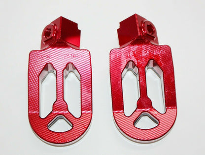 CNC RED Stainless Footpeg Foot Pegs Rest Pedal FX205 65SX MX MOTORCYCLE BIKE